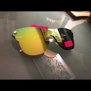 NWT Betsey Johnson sunglasses